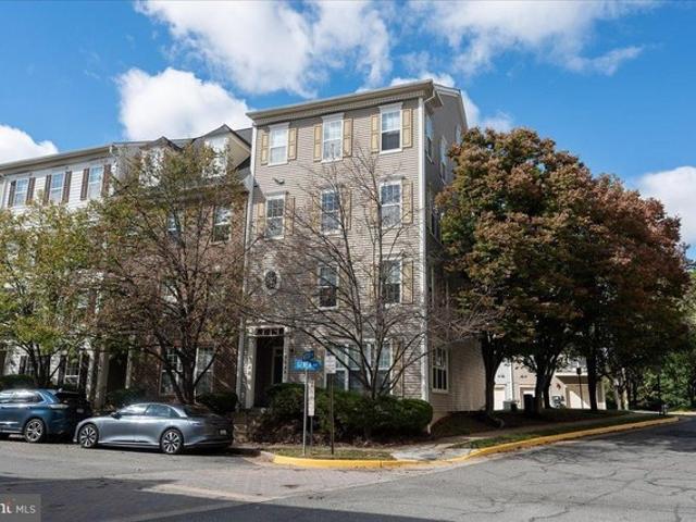 Condo for sale in Falls Church, Virginia