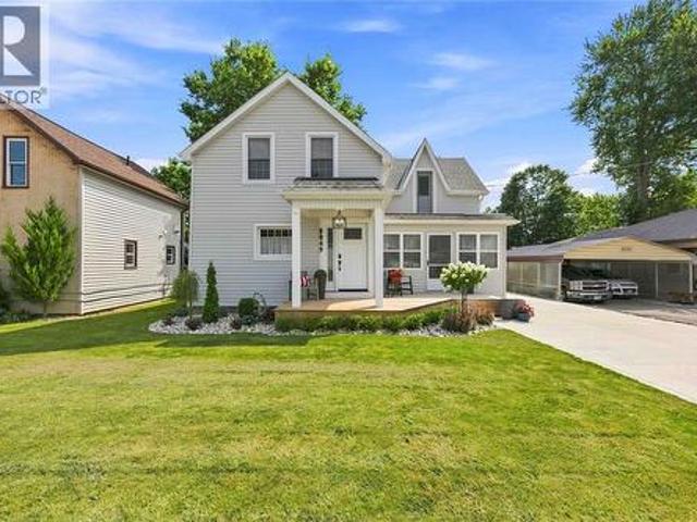 House for sale in Brooke-alvinston, Ontario