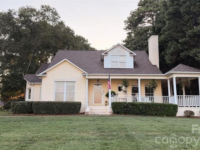 House for sale in Stanley, North Carolina