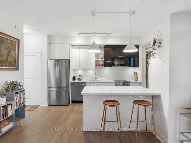 House for rent in Etobicoke—Lakeshore, Toronto