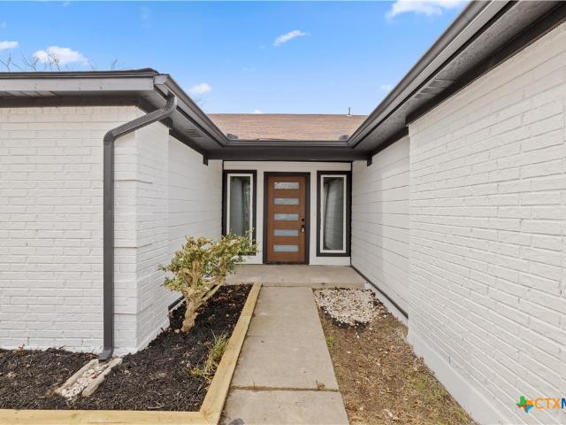 House for sale in Temple Bar Marina, Texas