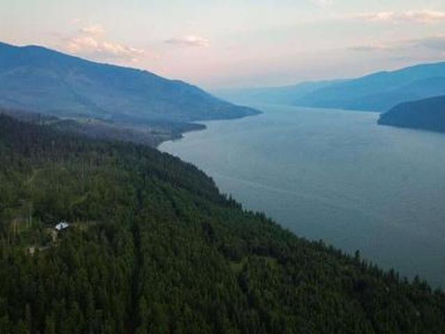 House for sale in Fauquier, British Columbia