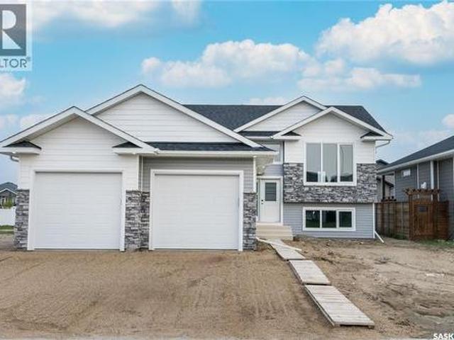 House for sale in Warman, Saskatchewan