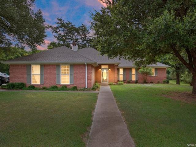 House for sale in Fairfield, Texas