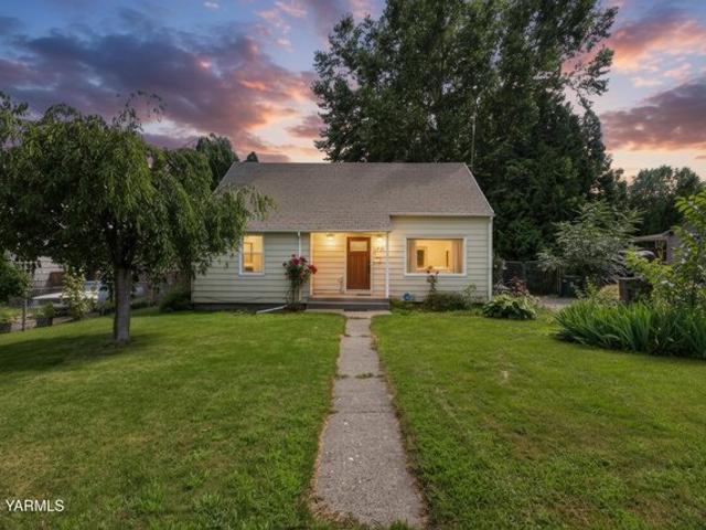 House for sale in Grandview, Washington