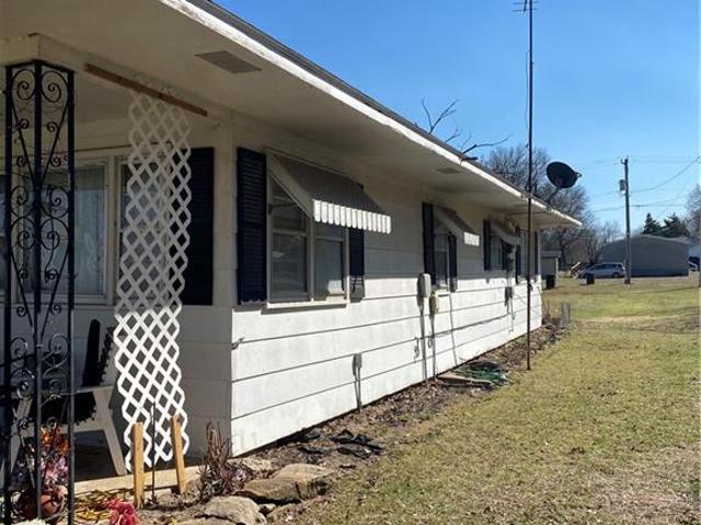 House for sale in Arma, Crawford County