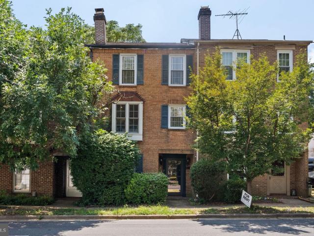 Townhouse for rent in Alexandria