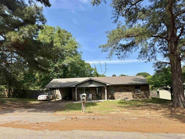 House for sale in Morris, Texas