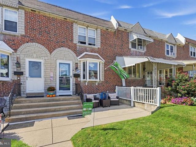 Townhouse for sale in Glenolden, Delaware County
