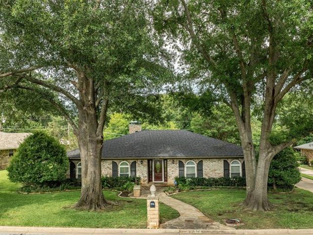House for sale in Denison, Grayson County