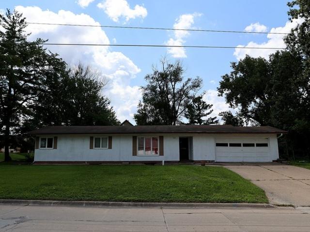 House for sale in Chariton, Iowa