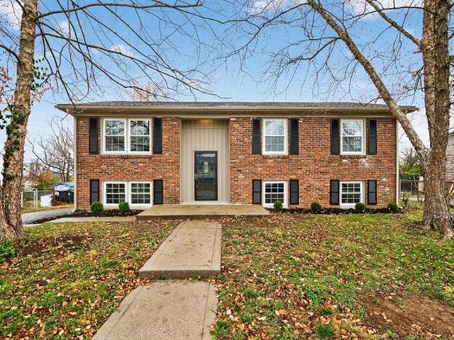 House for sale in Versailles, Kentucky