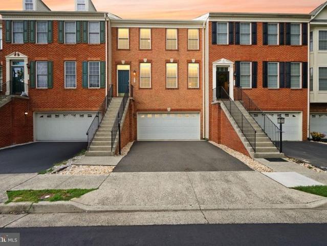 Townhouse for sale in Virginia
