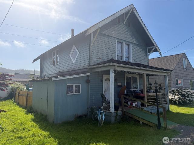 House for sale in Hoquiam, Washington