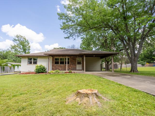 House for sale in Bolivar, Missouri