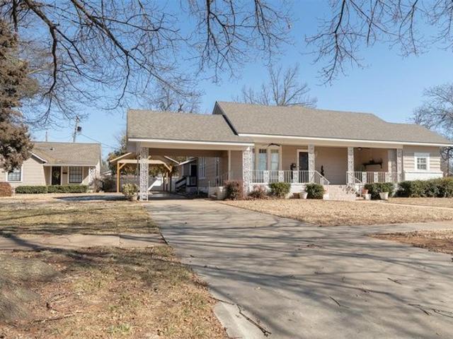 House for sale in Pauls Valley, Oklahoma