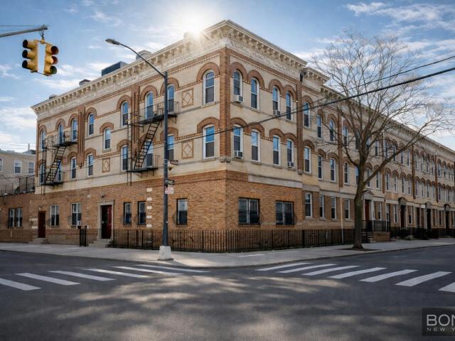 House for sale in Queens, Arverne