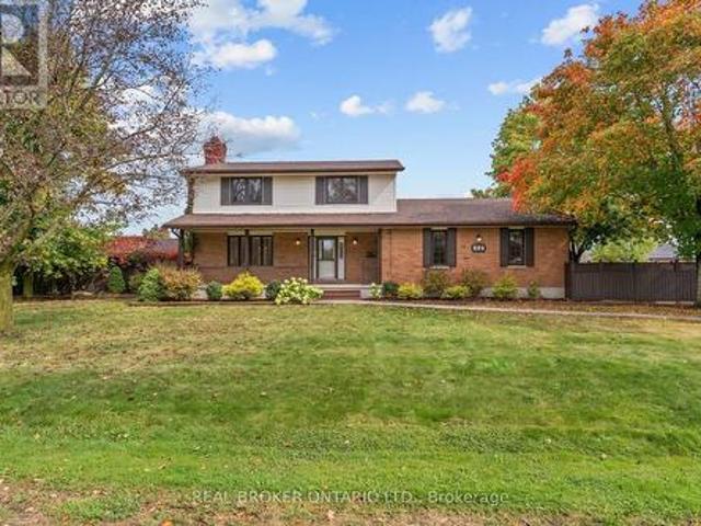 House for sale in Hunter's Ridge, Peterborough