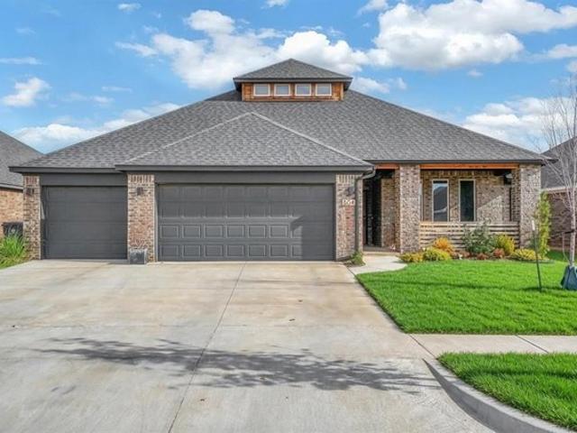 House for sale in Yukon, Oklahoma