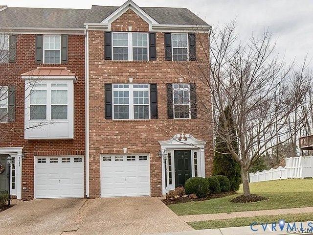 Townhouse for sale in Virginia