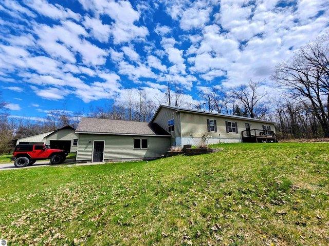 House for sale in Atlanta, Michigan