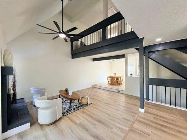 Townhouse for sale in Kansas City, Missouri