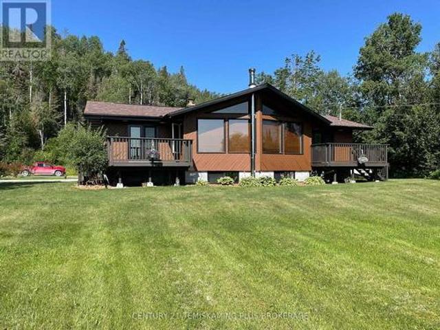 House for sale in Ontario