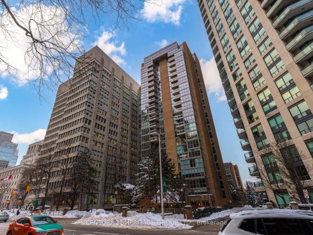 Condo for sale in Toronto, Golden Horseshoe