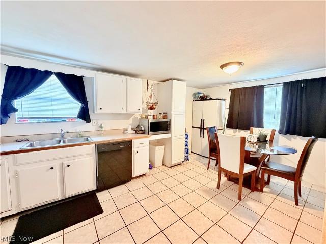 House for sale in Belpre, Washington County