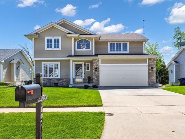 House for sale in Linn, Iowa
