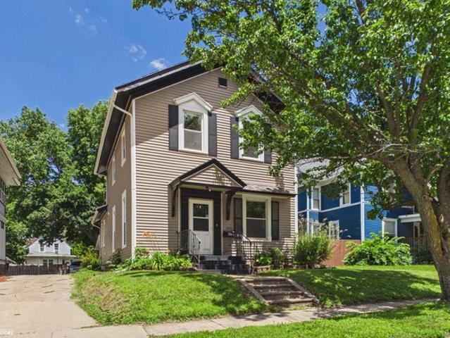 House for sale in Mahaska, Iowa