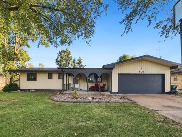 House for sale in Harrisonville, Missouri