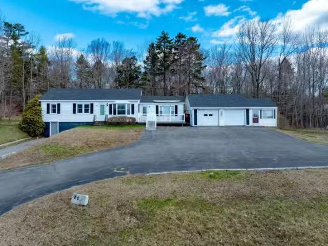 House for sale in Brewer