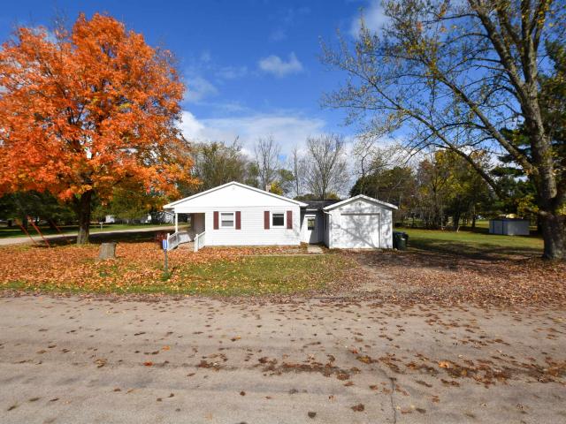 House for sale in Wild Rose, Waushara County
