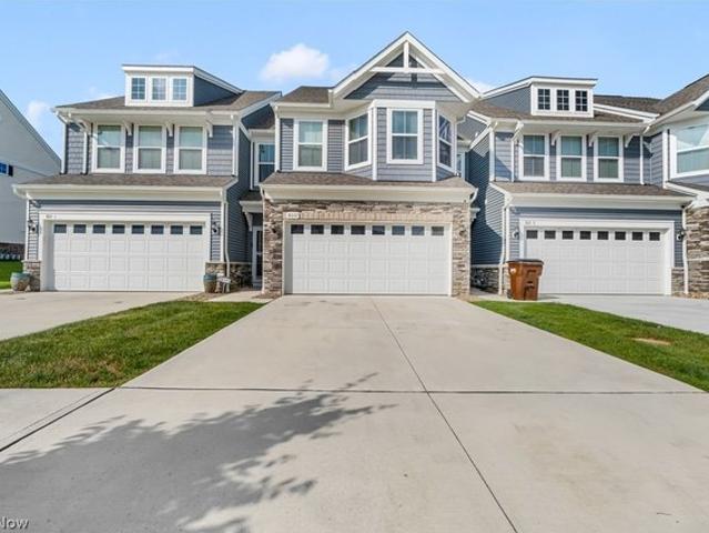 Townhouse for sale in Portage, Ohio