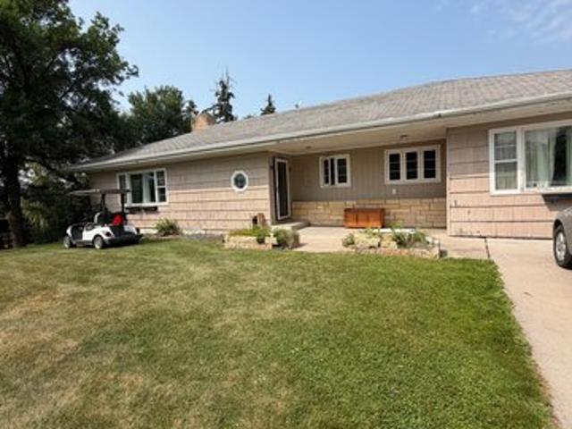House for sale in Hallock, Minnesota