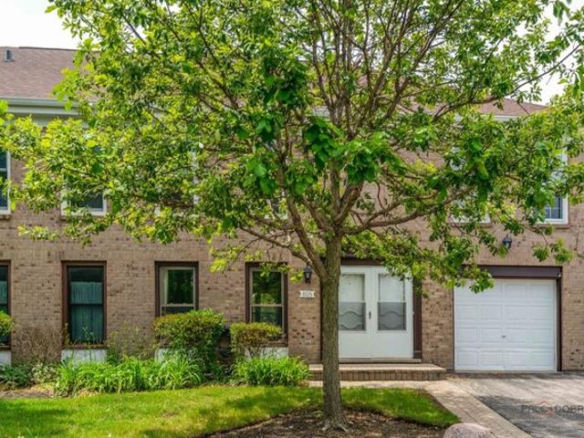 Townhouse for sale in Libertyville, Illinois