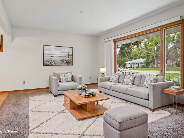 House for sale in Mchenry, Illinois