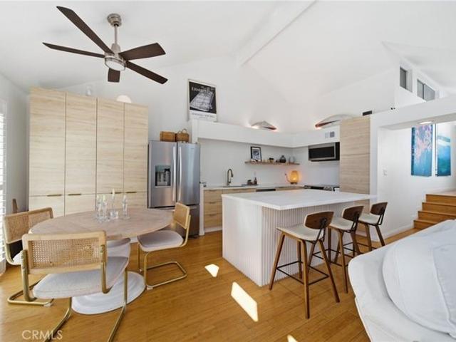 Condo for sale in Costa Mesa, California