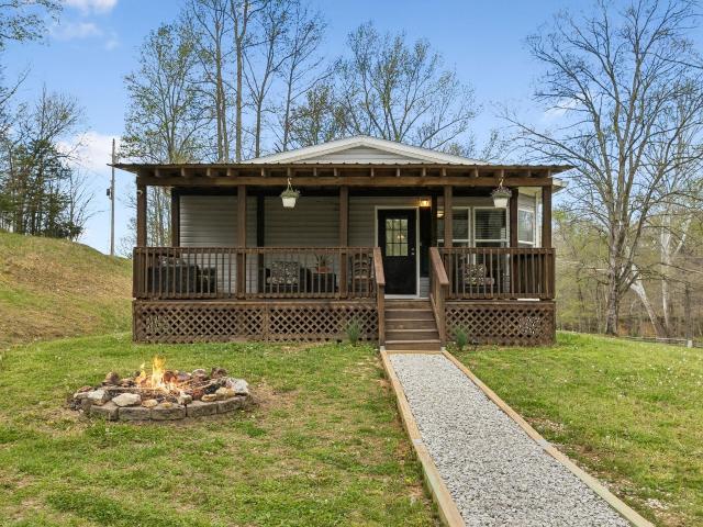 Farm for sale in Dickson, Middle Tennessee