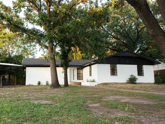 House for sale in Ellis, Texas