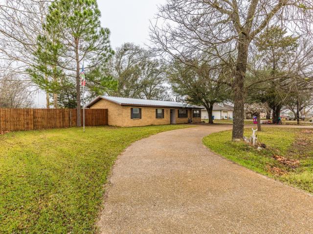 House for sale in Navarro, Texas