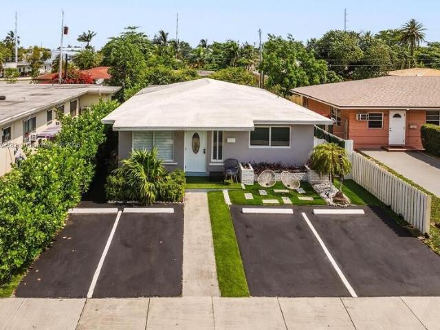 Duplex for sale in Hallandale