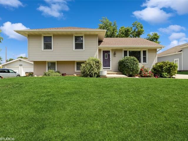 House for sale in Carlisle, Iowa