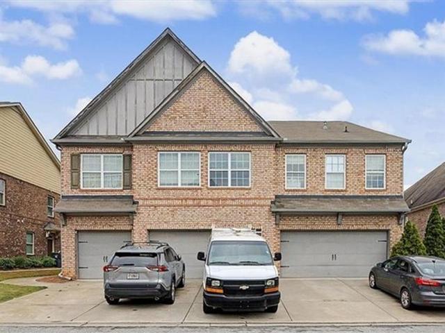Townhouse for sale in Lilburn, Georgia