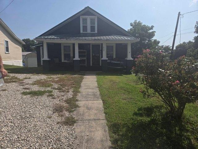House for sale in Ravenna, Kentucky