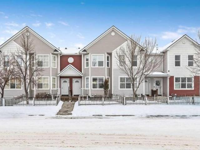 Townhouse for sale in High River, Alberta