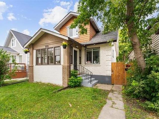 House for sale in Burrows Central, Winnipeg