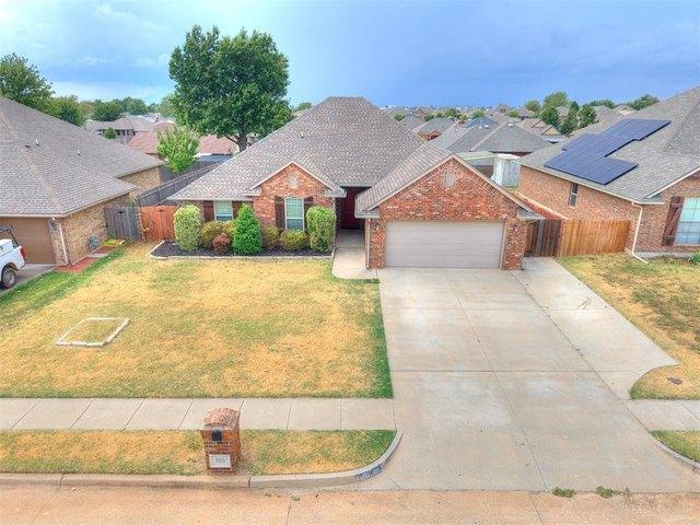 House for sale in Moore, Cleveland County