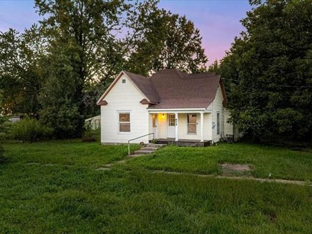 House for sale in Bellflower, Missouri